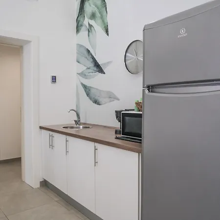 Casa Azzurra E Apartment *