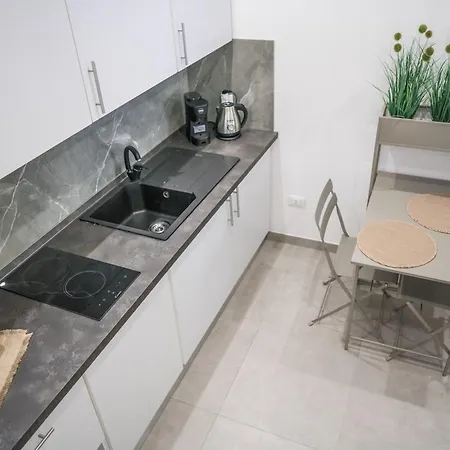 Casa Azzurra E Apartment