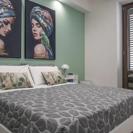 Apartment Casa Azzurra E Terrasini