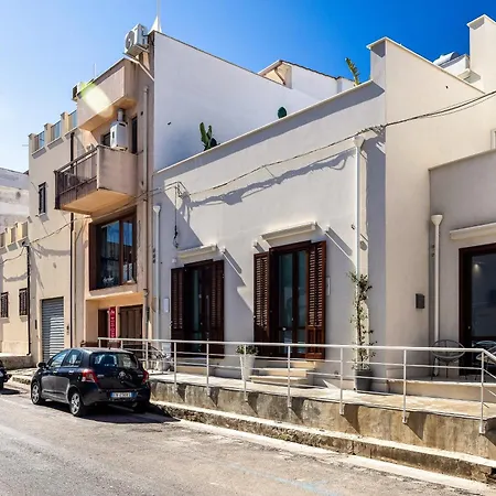 Casa Azzurra E Апартаменты *