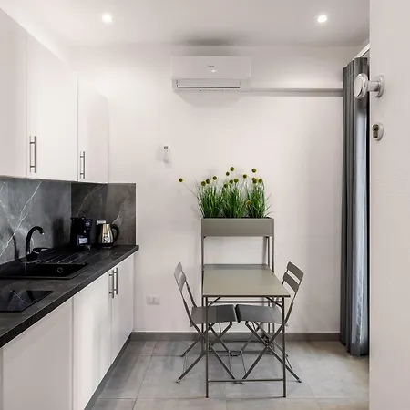 Casa Azzurra E Апартаменты Терразини